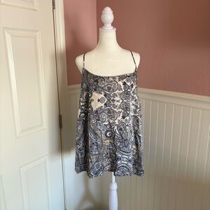 Lane Bryant Adjustable Viscose Blue and Cream Paisley Tank Top size 18